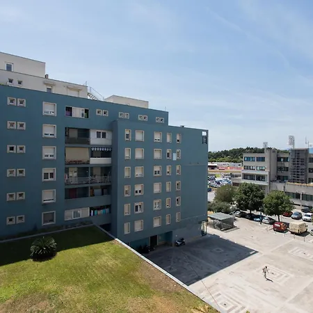 Apartment Family With Private Garage
