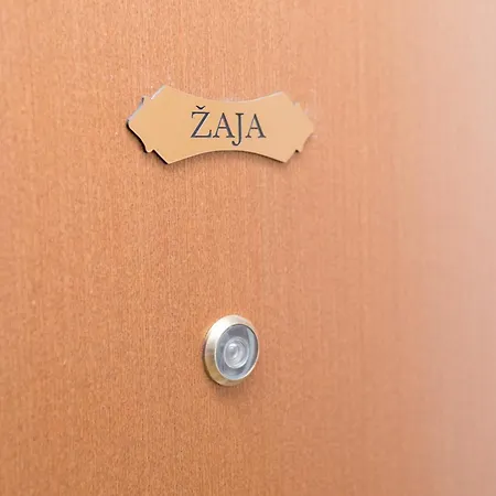 Apartment Family With Private Garage *
